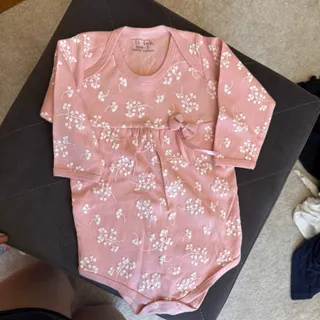 بادی سه دکمه آستین دار