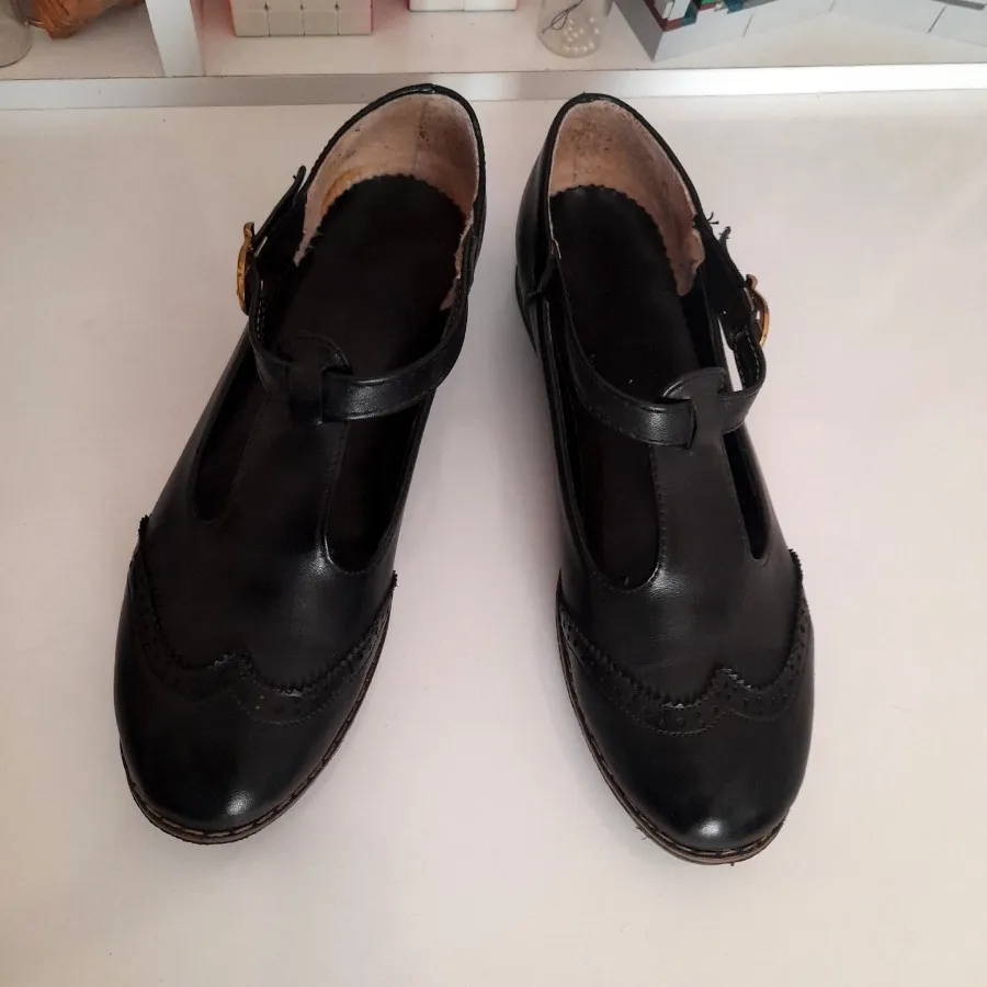 کفش اسپرت سایز 39