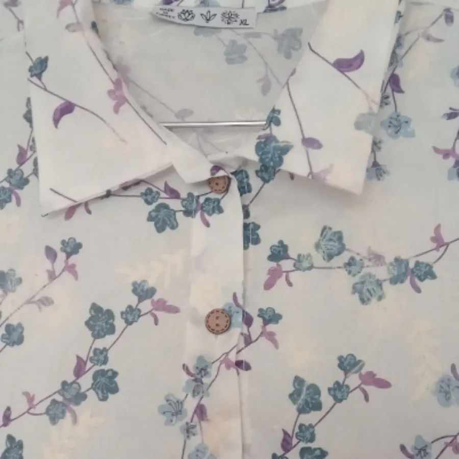 بلوز دگمه دار زنانه