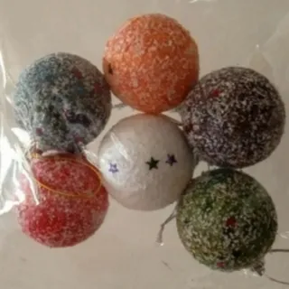 شش توپ چوب پنبه ای