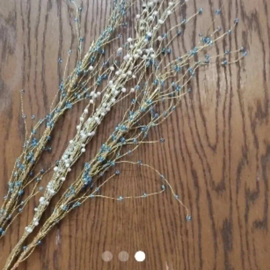 شاخه گل  منجوقی