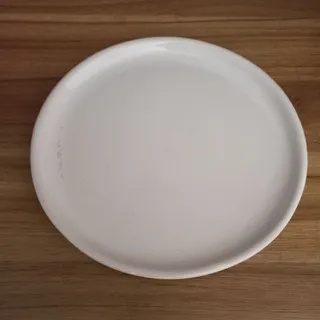 زیر گلدان ی