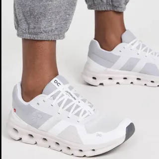 کفش رانر برند ON