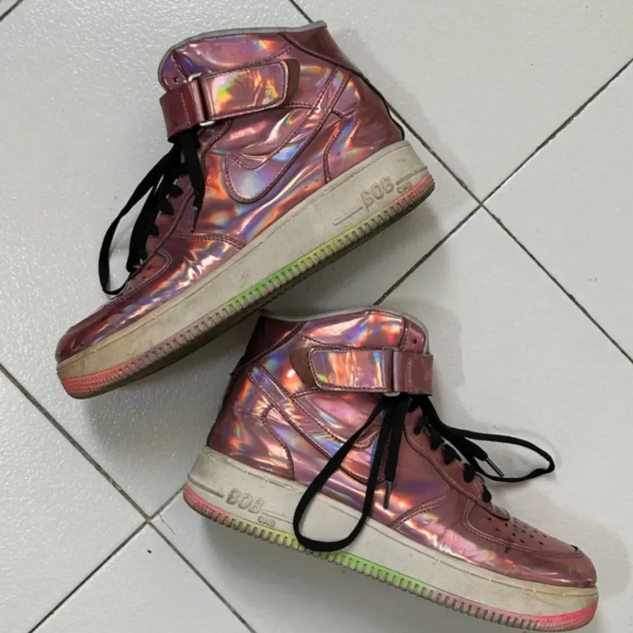 کتونی نایک جردن هلوگرامی