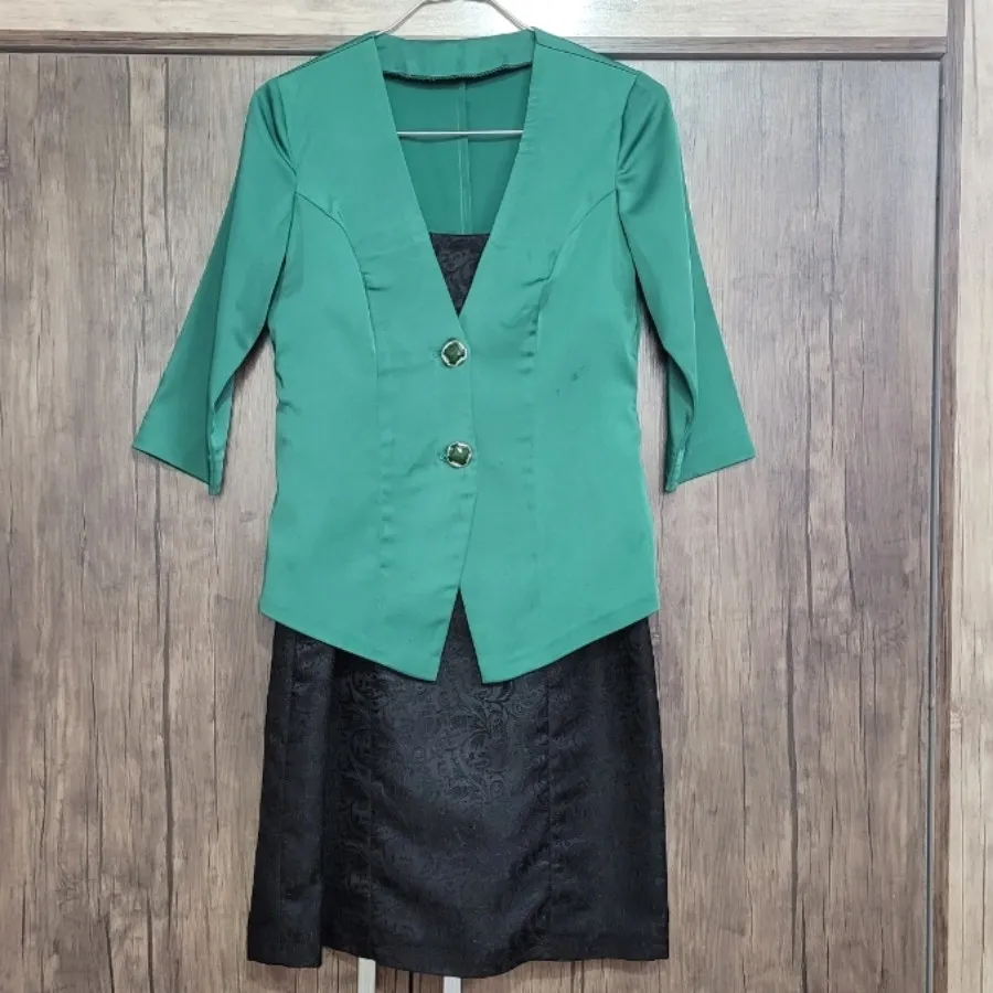 کت و سارافون