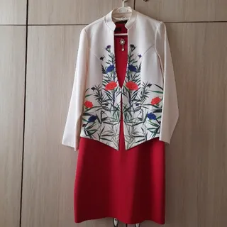 کت و سارافون