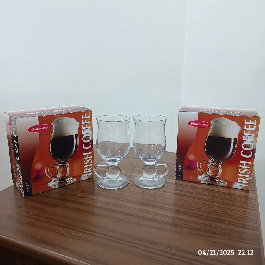 لیوان قهوه خورپایه دارترک