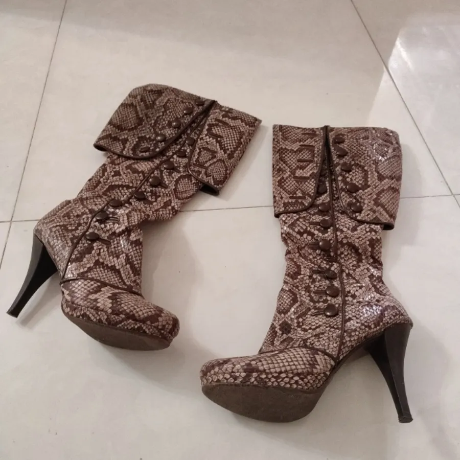 بوت بلند پوست ماری