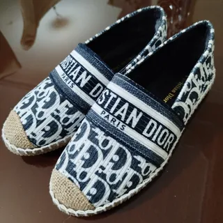 کفش کالج دیور