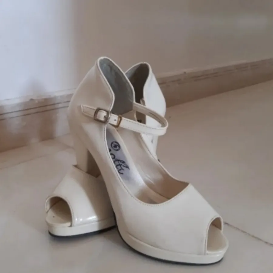 کفش لژدار سفید