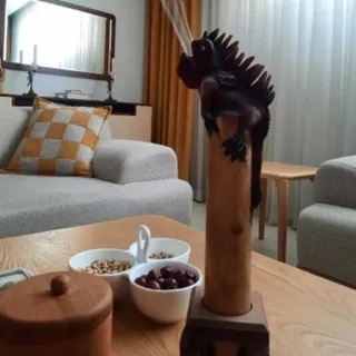 جا عودی چوبی مدل ایگوانا