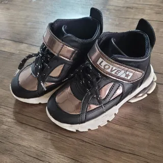 کفش اسپرت بچگانه