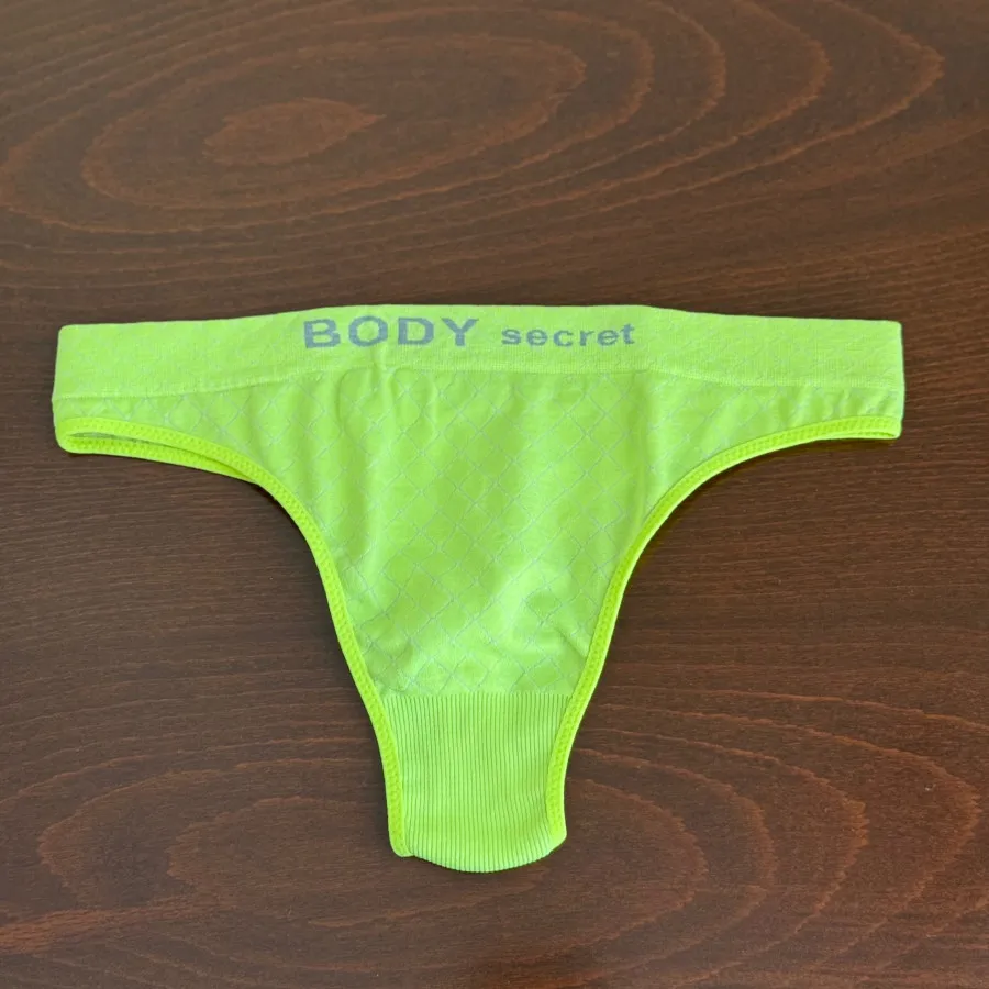 شورت بک لس بادی سیکرت