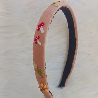 تل پاییزی گلدوزی