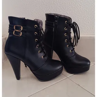 بوت پاشنه بلند