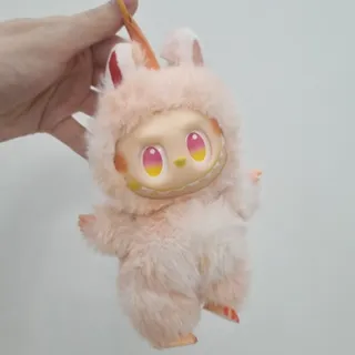 عروسک لبوبو