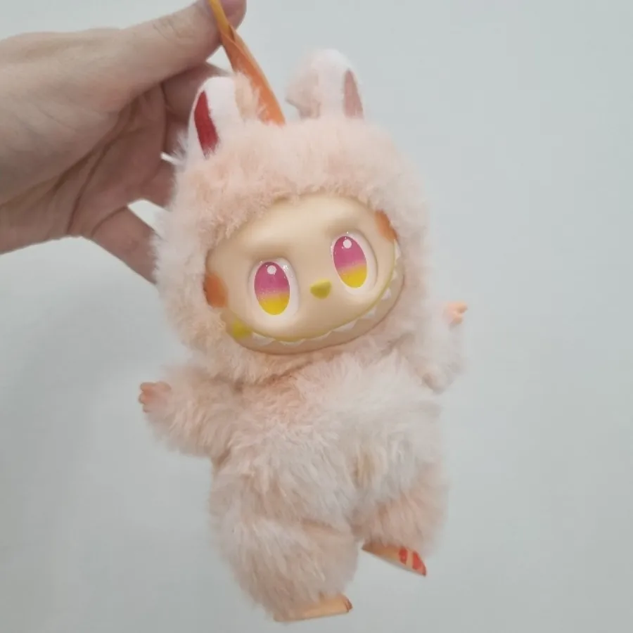 عروسک لبوبو