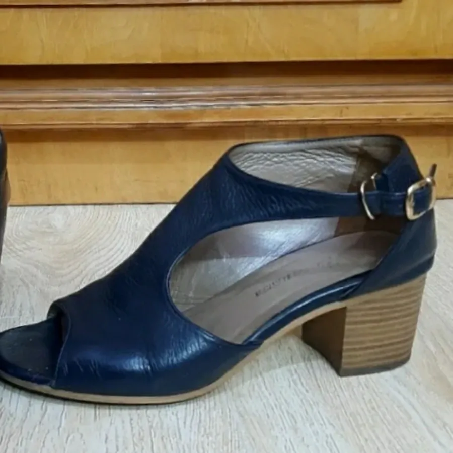 کفش نوین چرم