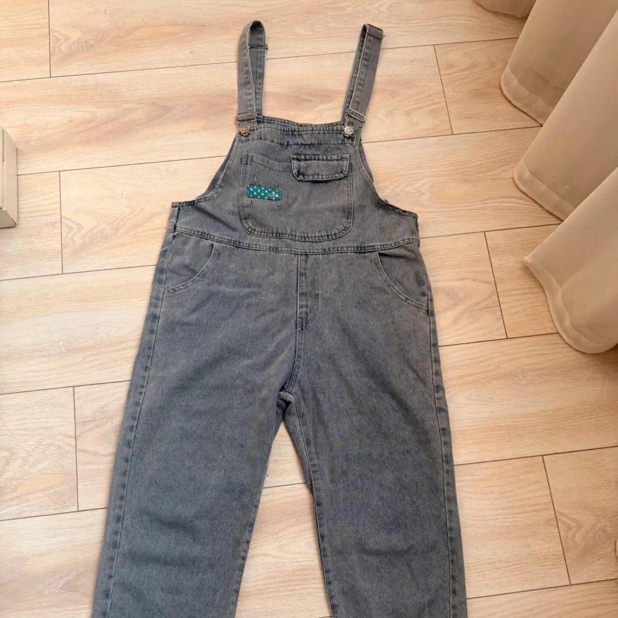 شلوار لی پیش بندی