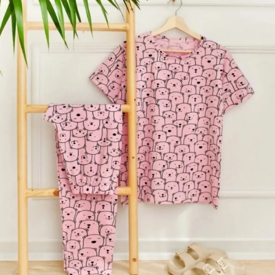 تیشرت و شلوار