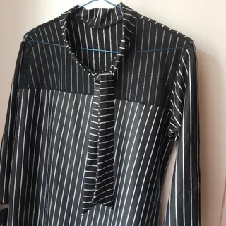 شومیز یقه کراواتی