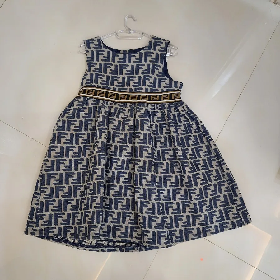 پیراهن دخترونه