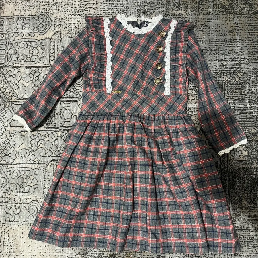 پیراهن دخترانه