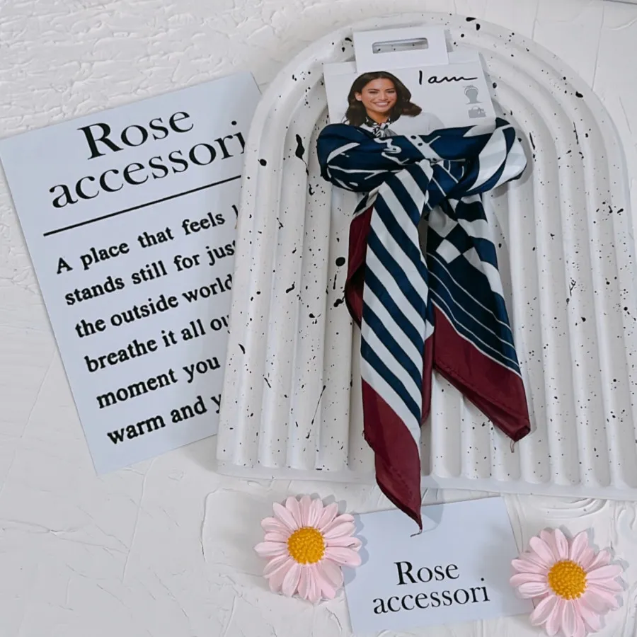 مینی اسکارف