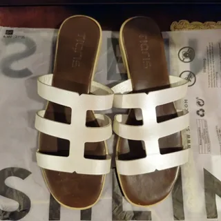 صندل صدفی زیره چرمیtiaris