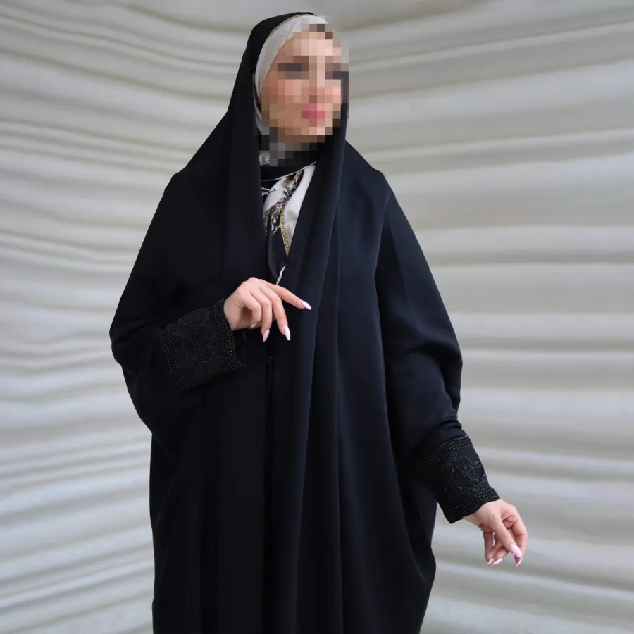 چادر مشکی دانشجویی