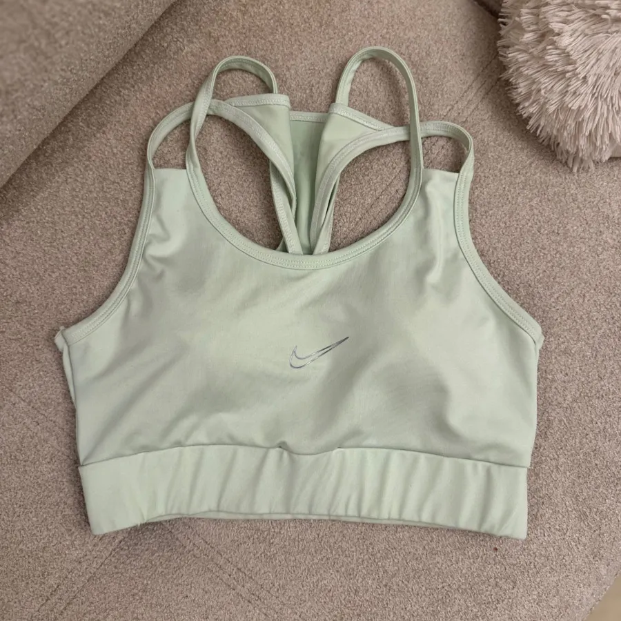 نیم تنه ورزشی