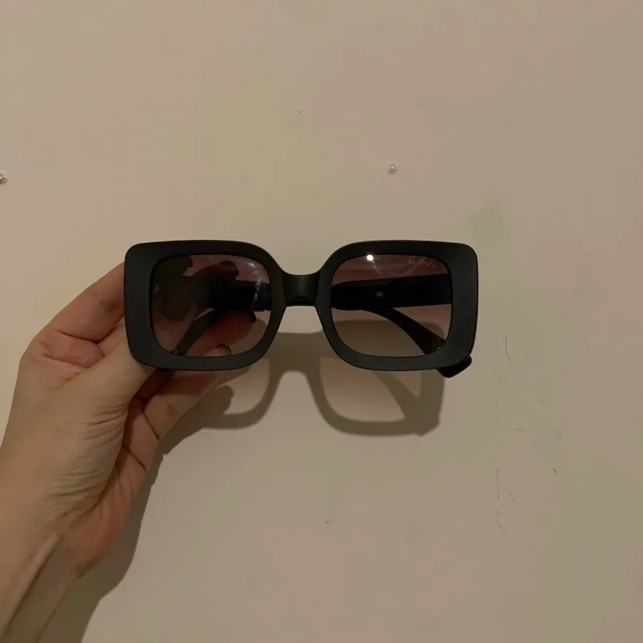 عینک افتابی