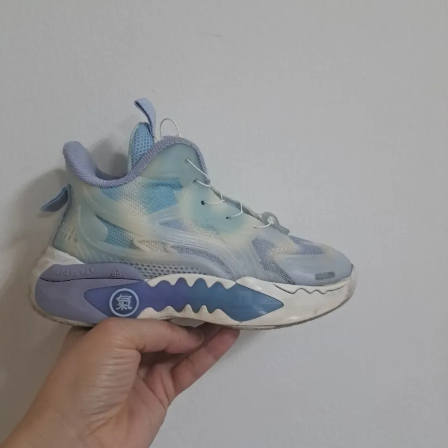 کتونی عالی و برند سایز