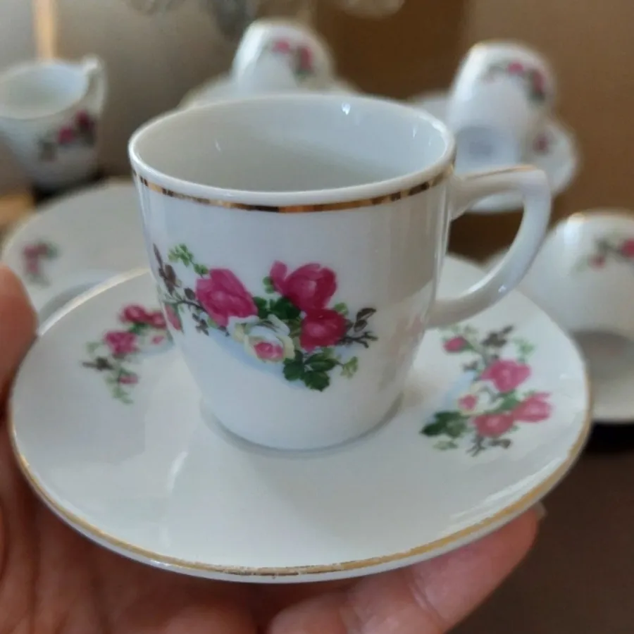 فنجون قهوه انتیک گلسرخی