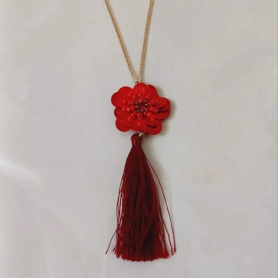 گردنبند گل زیبا