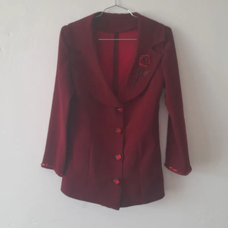 کت و شلوار زرشکی