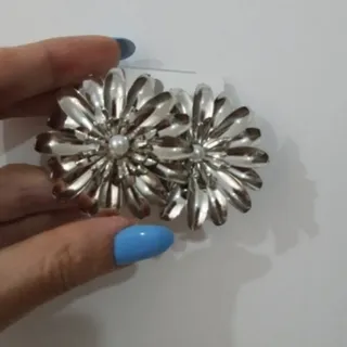 گوشواره میخی