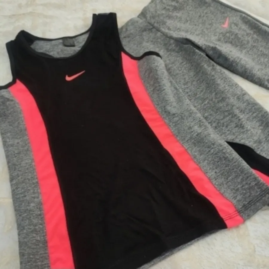 لباس ورزشی تاپ و لگ