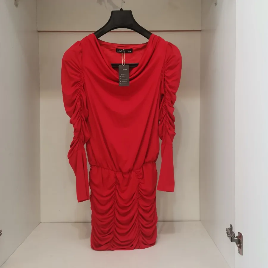 لباس مجلسی قرمز ریون