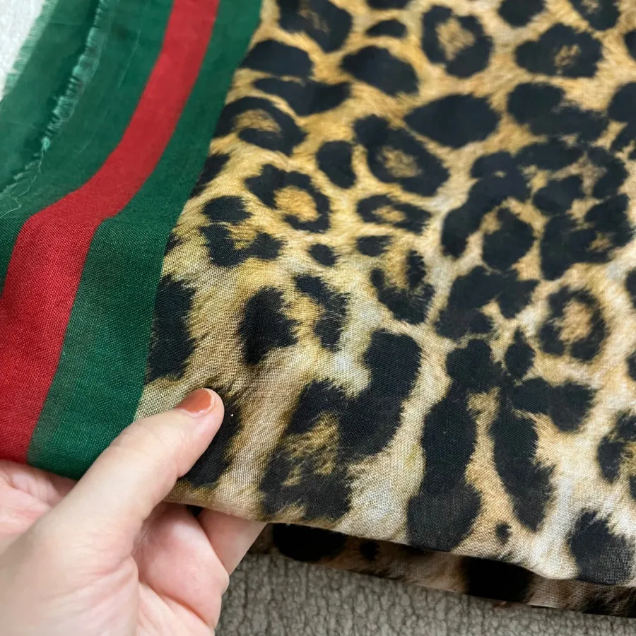 روسری پلنگی