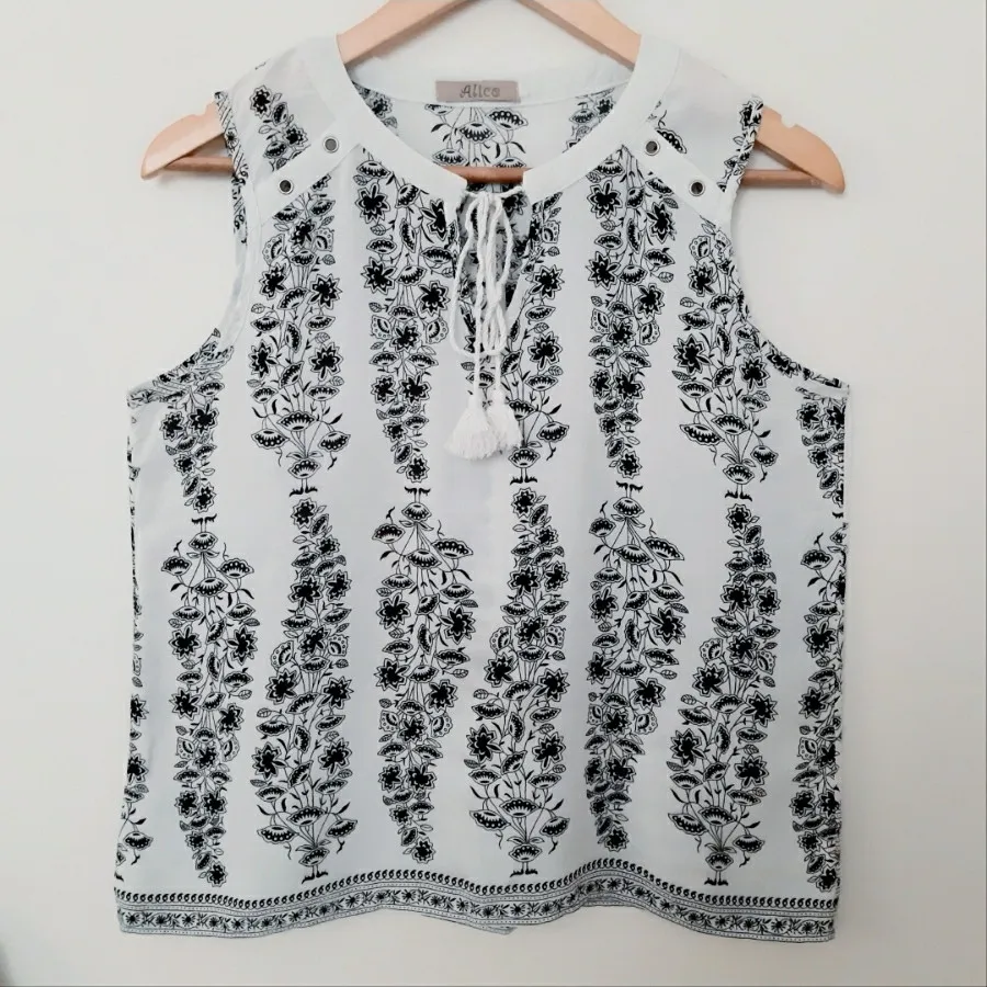 بلوز آستین حلقه ای