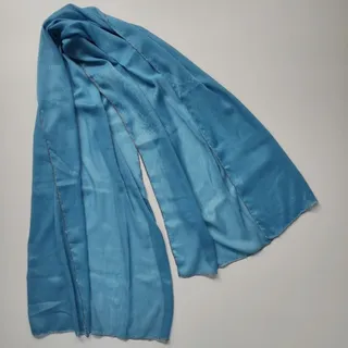 شال آبی آسمانی