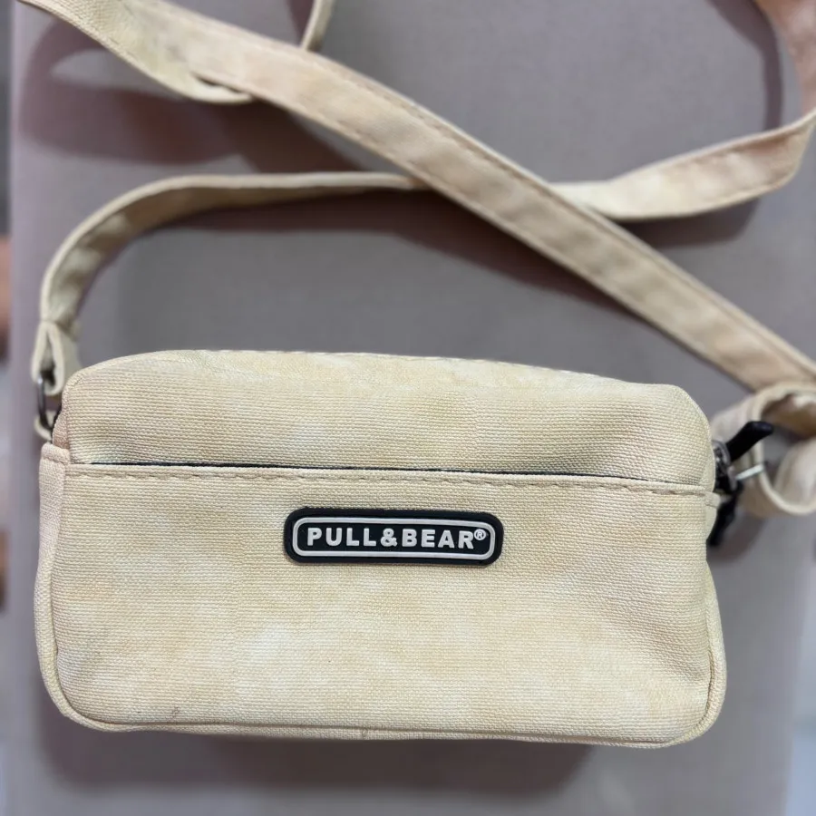 کیف روزانه شیری pull&bear