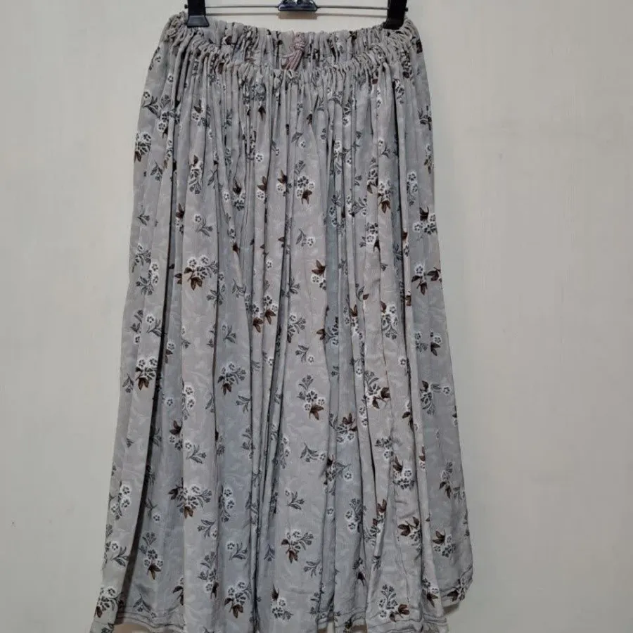 دامن محلی چین دار