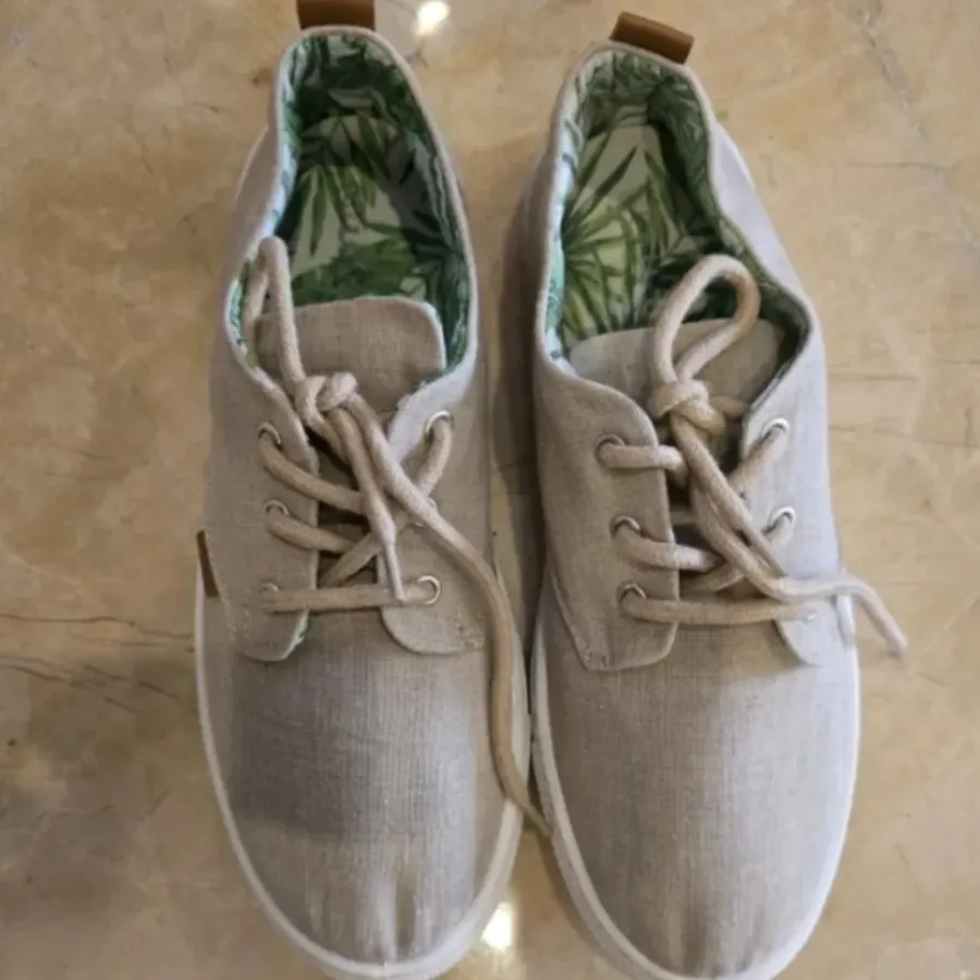 کفش السی وایکیکی