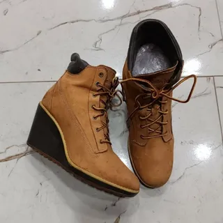 بوت زنانه اورجینال