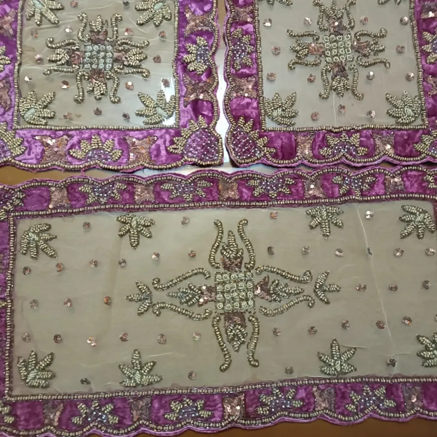 رومیزی کار شده هندی