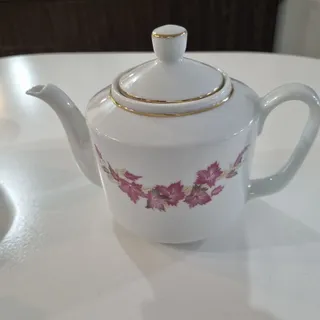 قوری چینی بزرگ نو