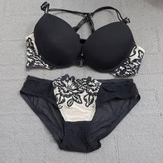 ست شورت و سوتین کاپدار