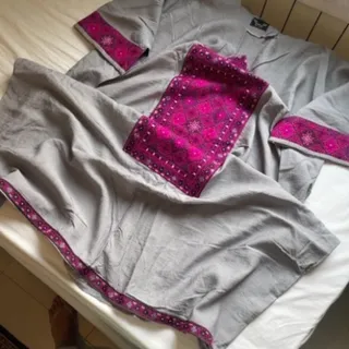 پیراهن یا مانتو بلند دست